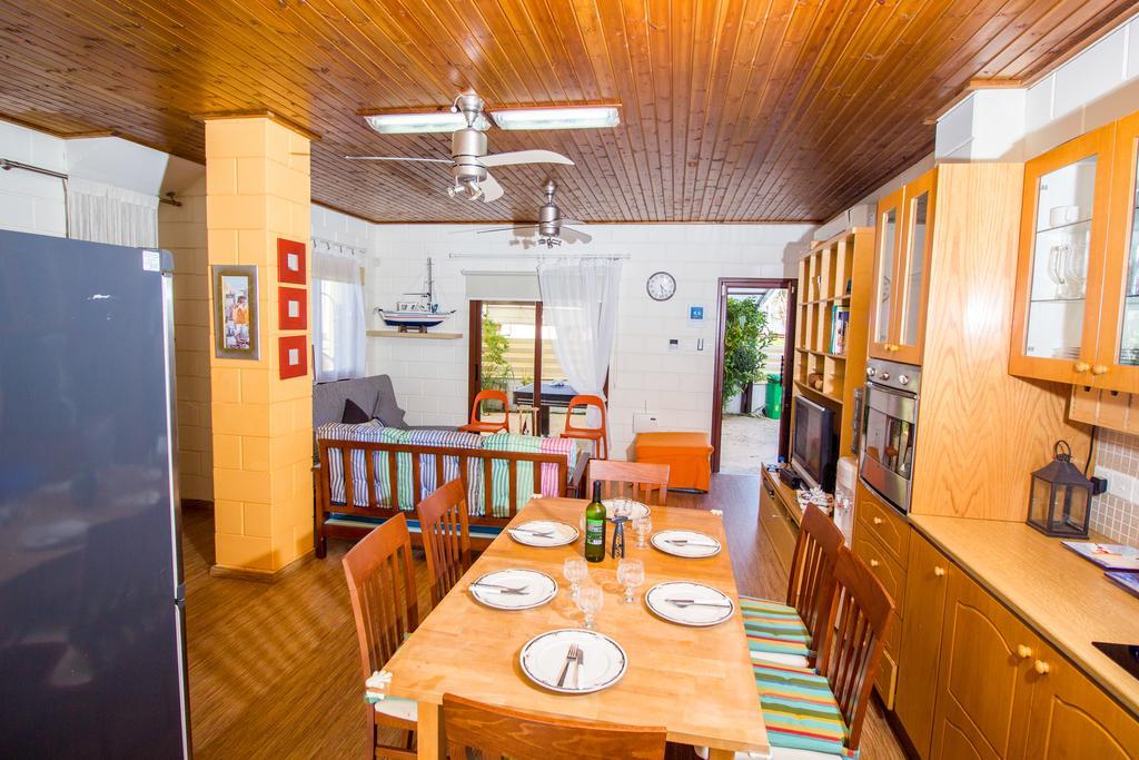 Gold Sand Villa Protarász Kültér fotó